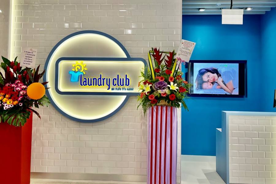 Woodleigh Mall shop front on opening day by Laundry Club