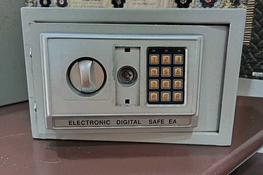 An electronic safe job by JP Lock Solutions