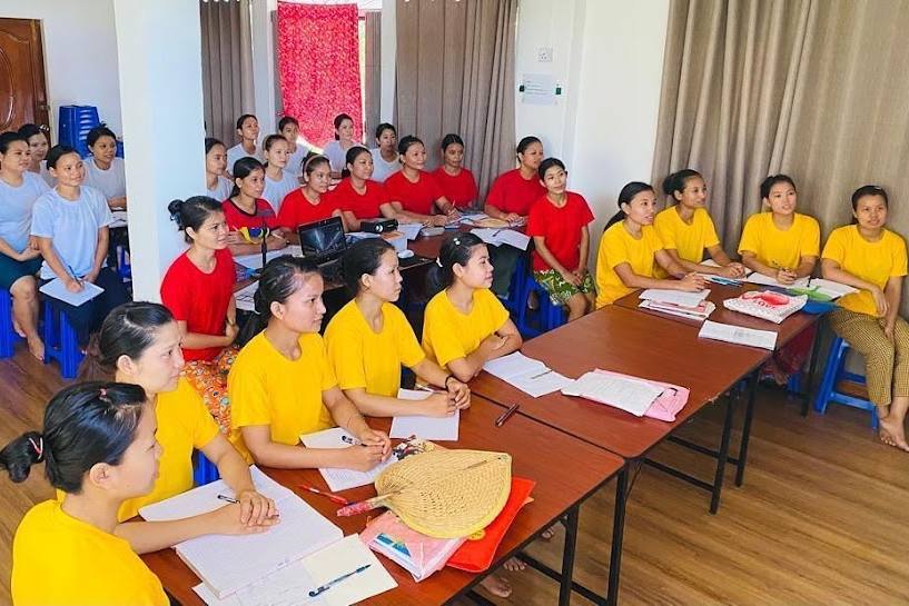 Helper training class by Helper Express